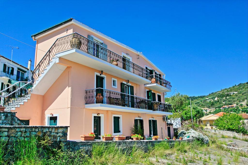 Avgi Ena Gaios Exterior photo