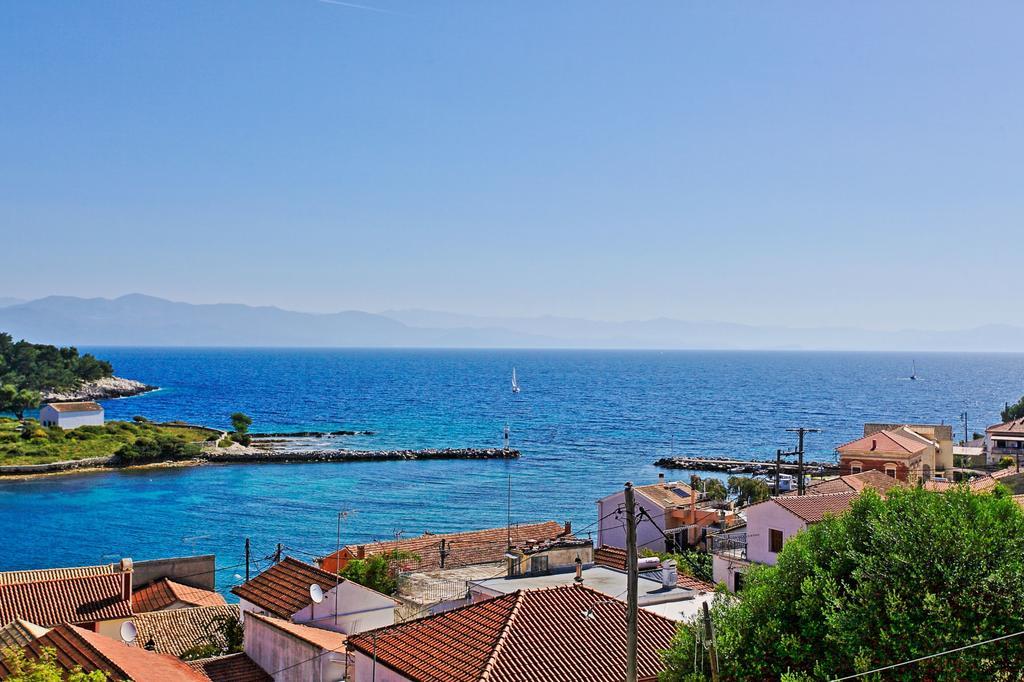 Avgi Ena Gaios Exterior photo